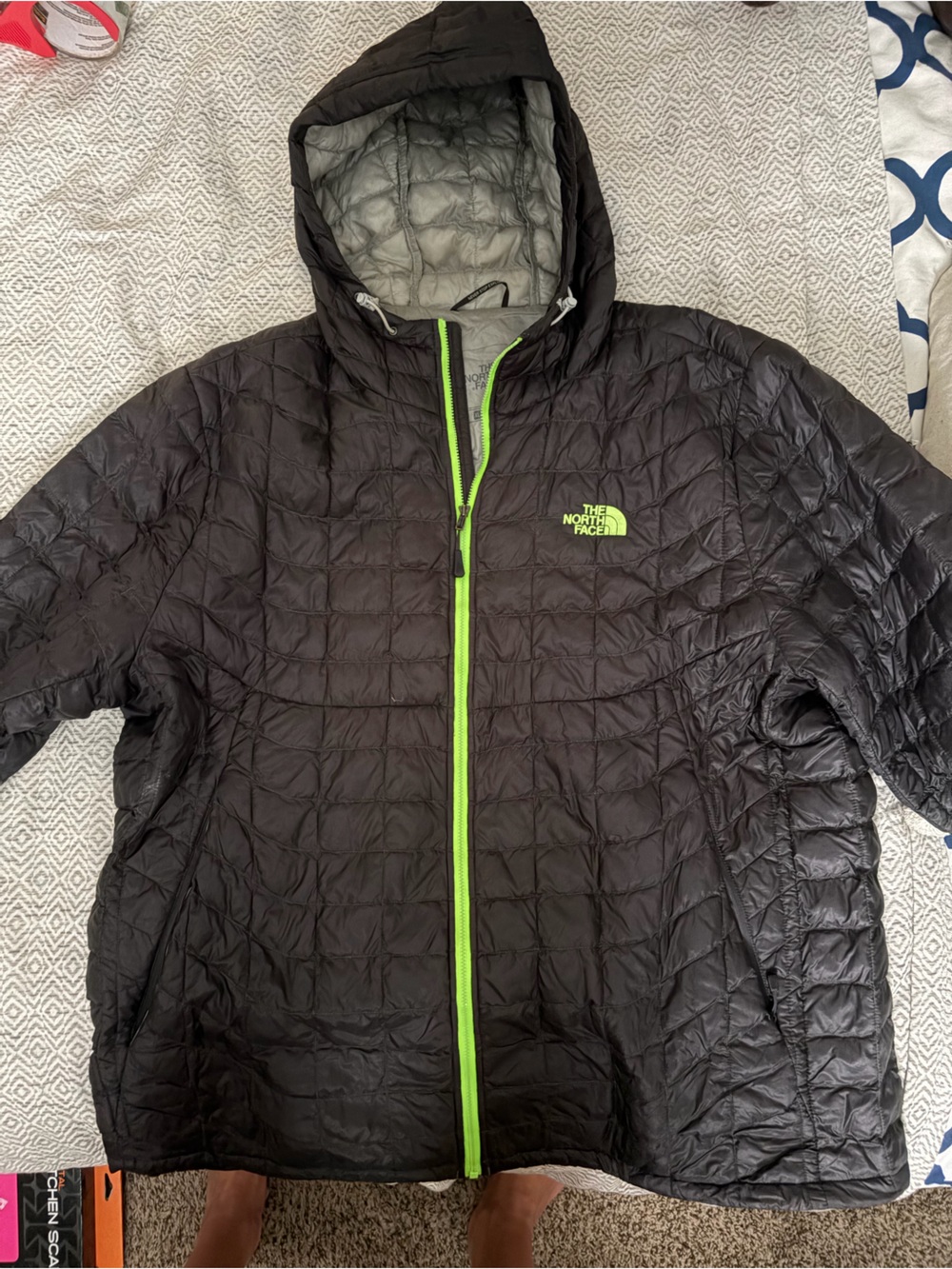 The North Face navy blue Hooded Insulated Jacket with Green Zipper